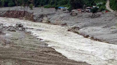 Nuwakot Flood Warning: Nepal floods: Stranger ran past school screaming ‘Run, water’. It saved 370 kids, teachers