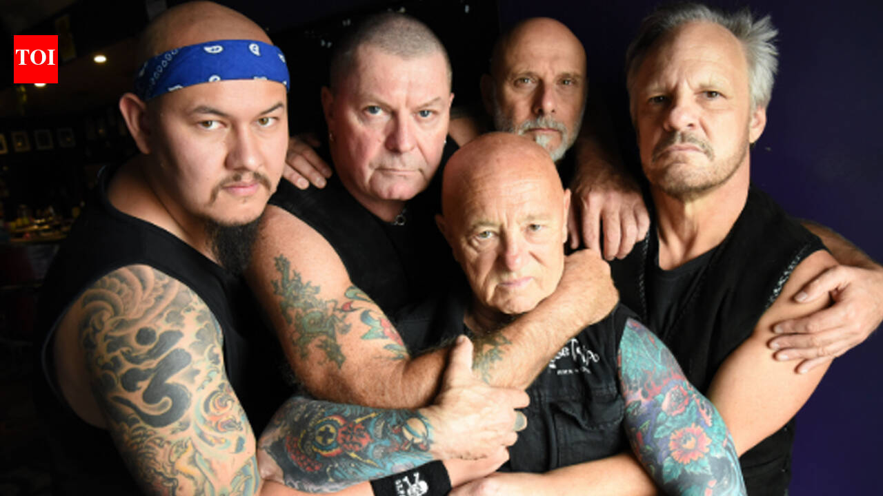 Rose Tattoo frontman Angry Anderson suffers cardiac arrest; in hospital seeking medical treatment |