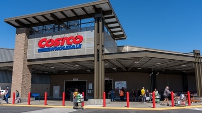 Costco dividend rises: Why a $10,000 investment pays only $61 yearly