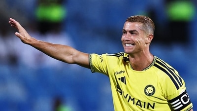 Cristiano Ronaldo scores in record 25th straight season, reaches 977 goals as race to 1000 intensifies