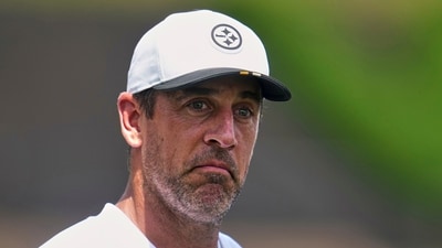 Aaron Rodgers vs ESPN: Steelers QB questions network's coverage of Russini-Vrabel scandal; 'Nobody can talk about it'