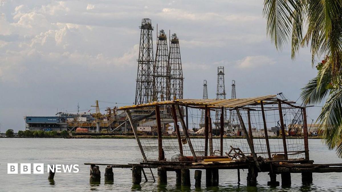 US and Venezuela reach 'historic' oil deal, Trump says
