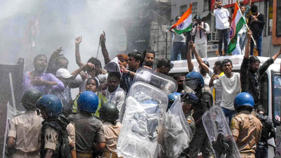 Student Protests: BPSC exam row: Chaotic scenes unfold in Patna as cops & students face-off; all you need to know | India News