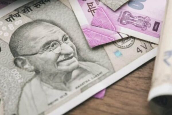 Rupee settles on flat note, higher by 3 paise at 95.70 against US dollar