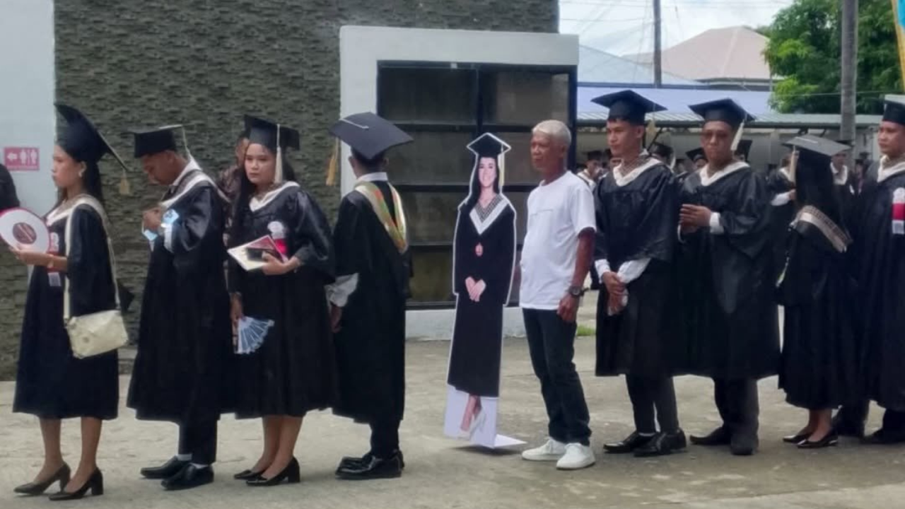 Cherilyn Cahilig: “She wanted us to rise from poverty”: This grieving father carried his late daughter’s life-size cutout to her college graduation; he wanted to honour her final milestone