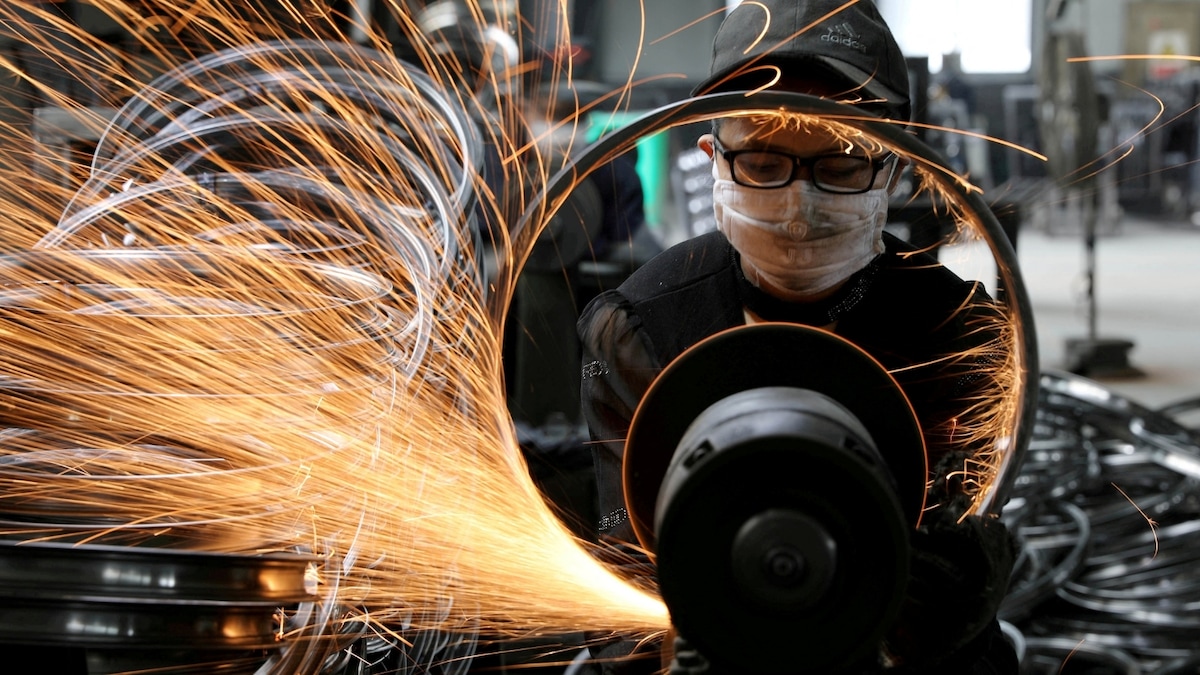China’s factory activity contracts in August despite an uptick in export demand
