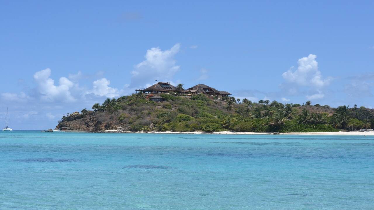 In 1978, Richard Branson bought a bare 74-acre Caribbean island for $180,000; it now shelters more than 140 animal species, including breeding lemurs and giant tortoises | World News