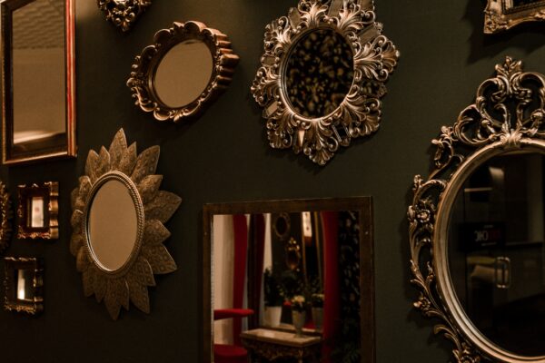 That empty wall doesn't need another painting: 8 DIY ideas to turn blank space into something useful