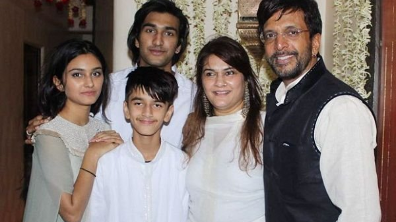 Jaaved Jaaferi: “I told my son to sit and watch the sunset but he could't”: Jaaved Jaaferi on why today's children are losing patience; and what parents can do about screen time