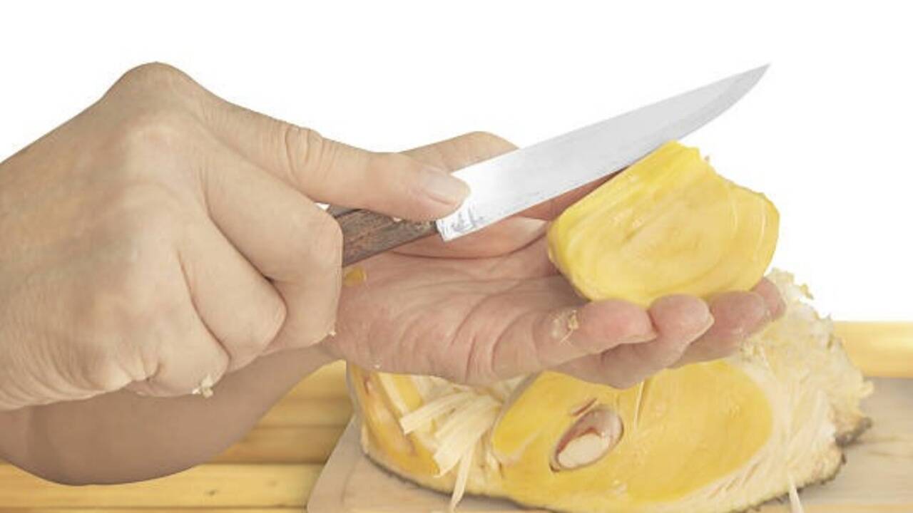 Jackfruit Cutting Tips: How to cut Jackfruit without sticky hands: 5 simple tips for beginners