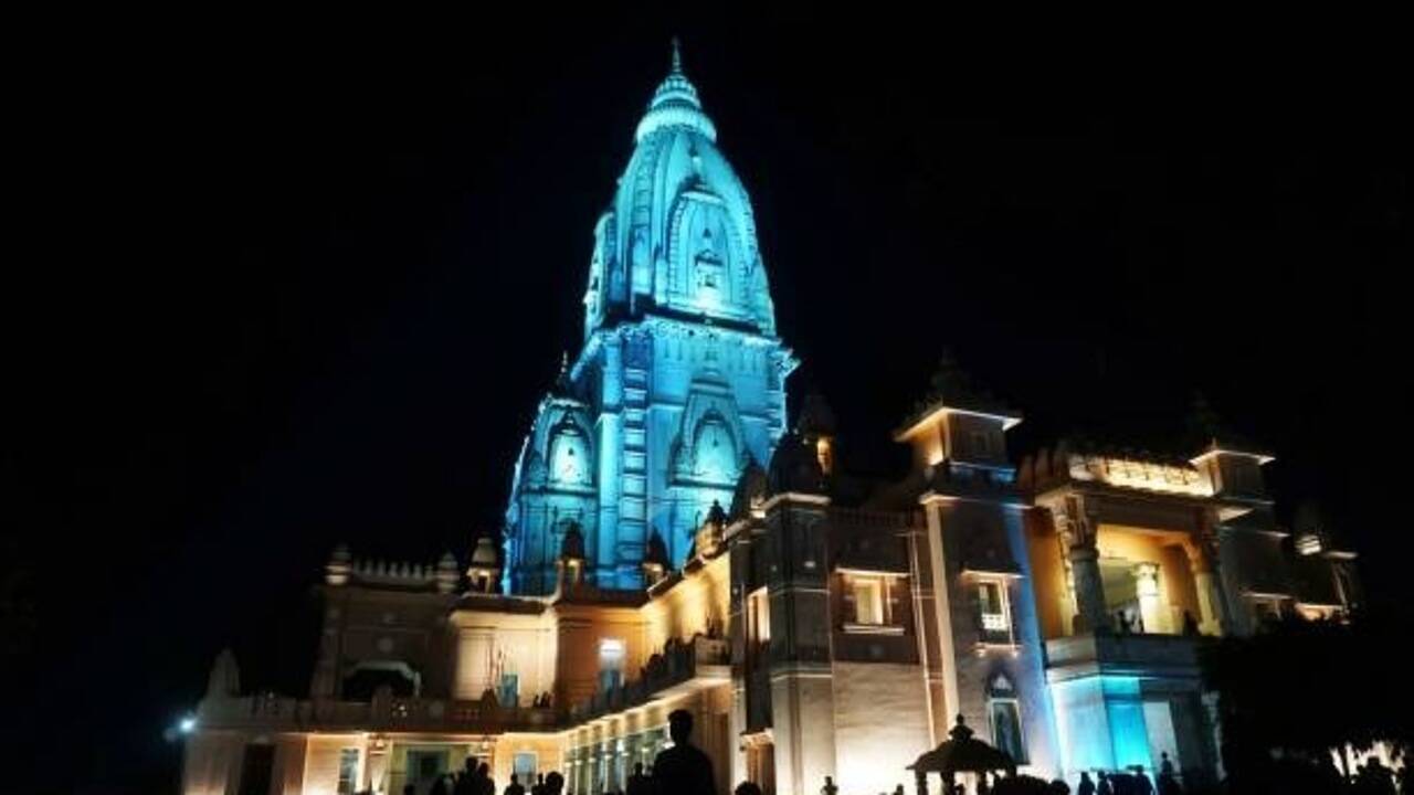 On Ahilyabai Holkar's 231st death anniversary, let's visit the famous temples built by her