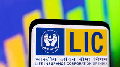 Bankers unaware, government timed LIC stake sale to max receipts