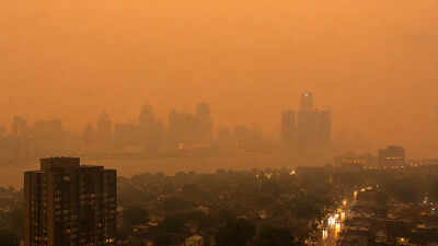Michigan’s AQI hit 616 after Ontario wildfire smoke crossed into the US; scientists warn a warming climate could make such pollution more common