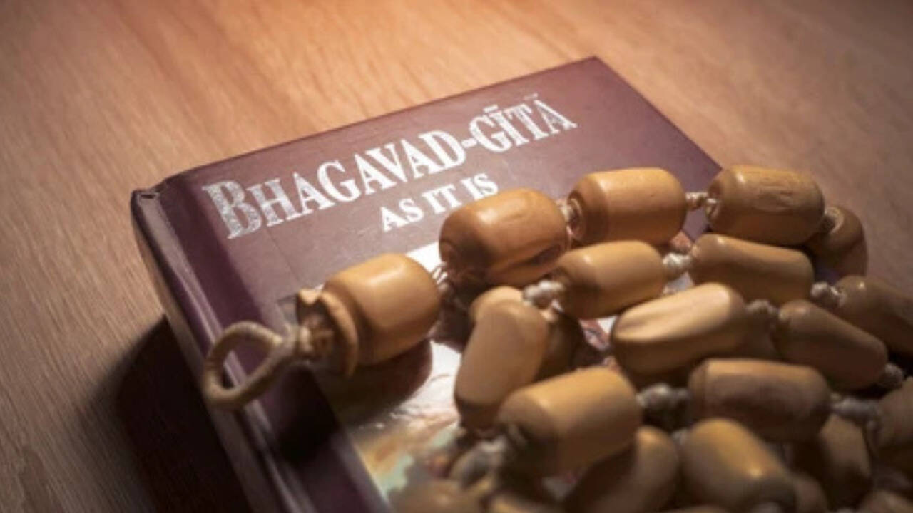 7 timeless Bhagavad Gita teachings parents can use to raise emotionally strong children who can handle failure, fear and difficult emotions