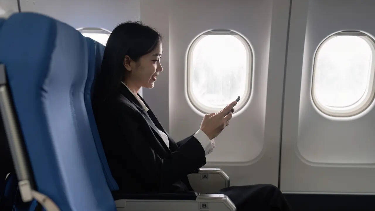 Flying soon? 5 things you should never do on a flight