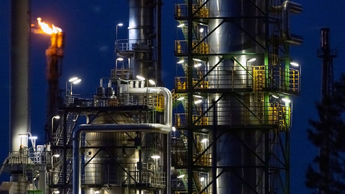 Crude oil holds near six-session highs as Hormuz talks stay deadlocked, IEA flags deficit