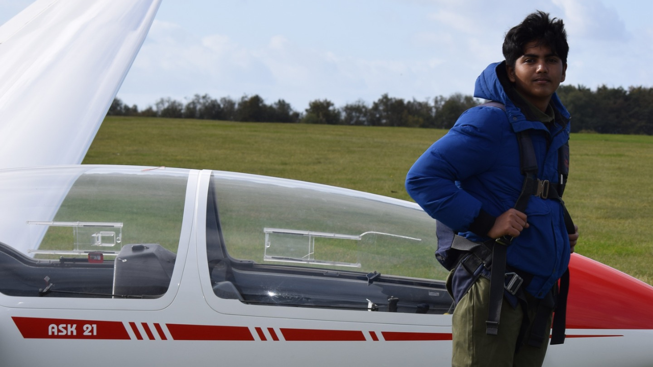 Youngest Solo Glider Pilot In Asia: He can fly a plane without an engine but cannot drive a car yet: Meet the 14-year-old Chennai boy who became Asia’s youngest solo glider pilot