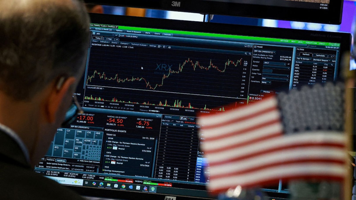 US stocks open higher as investors assess July jobs data