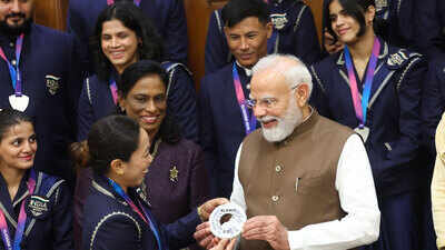 ‘From every drop of tears, gold medals are dripping’: PM Modi’s heartfelt message to CWG heroes - Watch | Commonwealth Games News