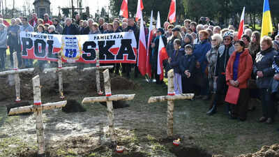 Russia using WWII to plant discord between Ukraine and Poland?