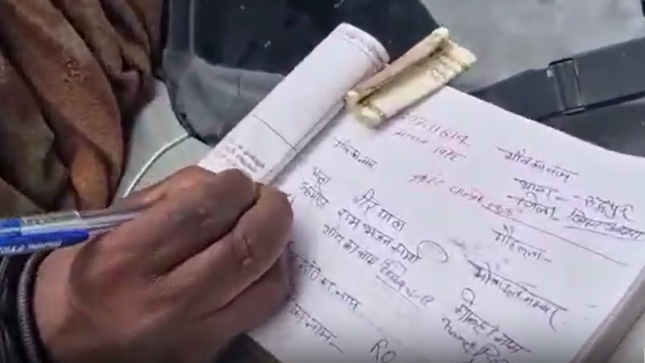 Missing from home for 10 years, UP man could not tell police where he belonged; one word he wrote in a diary led them to his family