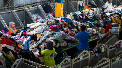 Singapore sends 70 tonnes of unwanted clothes to Malaysia every week in major textile recycling partnership | World News