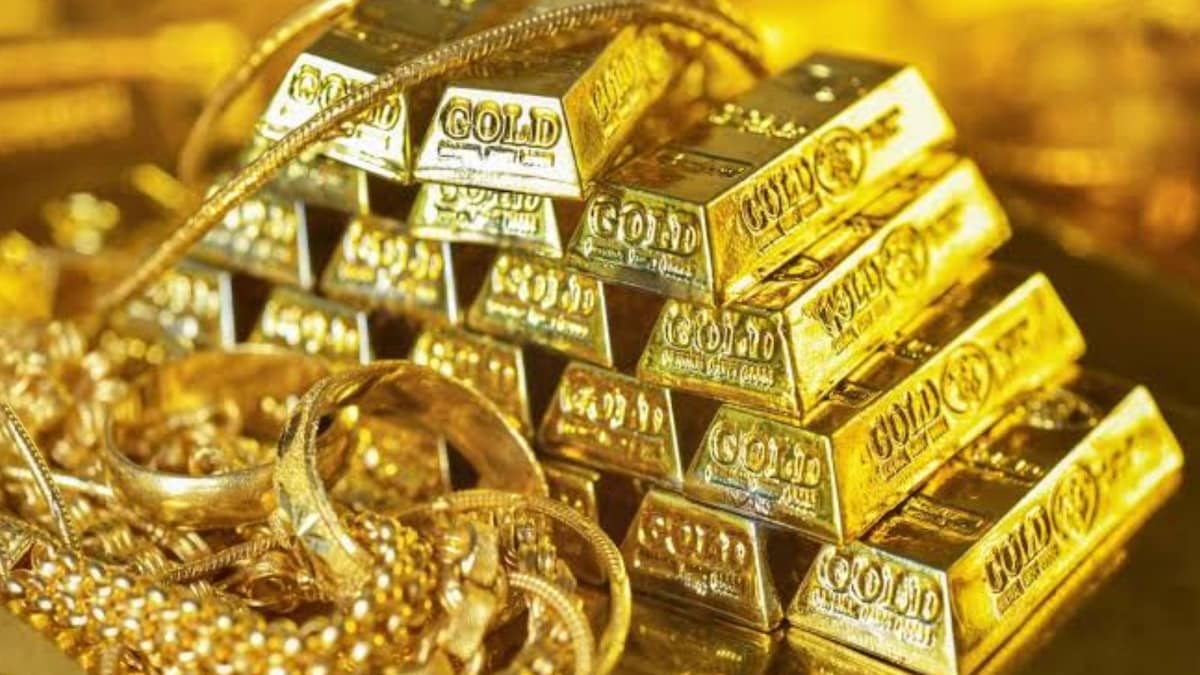 Gold prices on track for third weekly gain