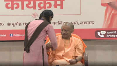 Yogi Adityanath participates in Snehbandhan programme on Raksha Bandhan | India News