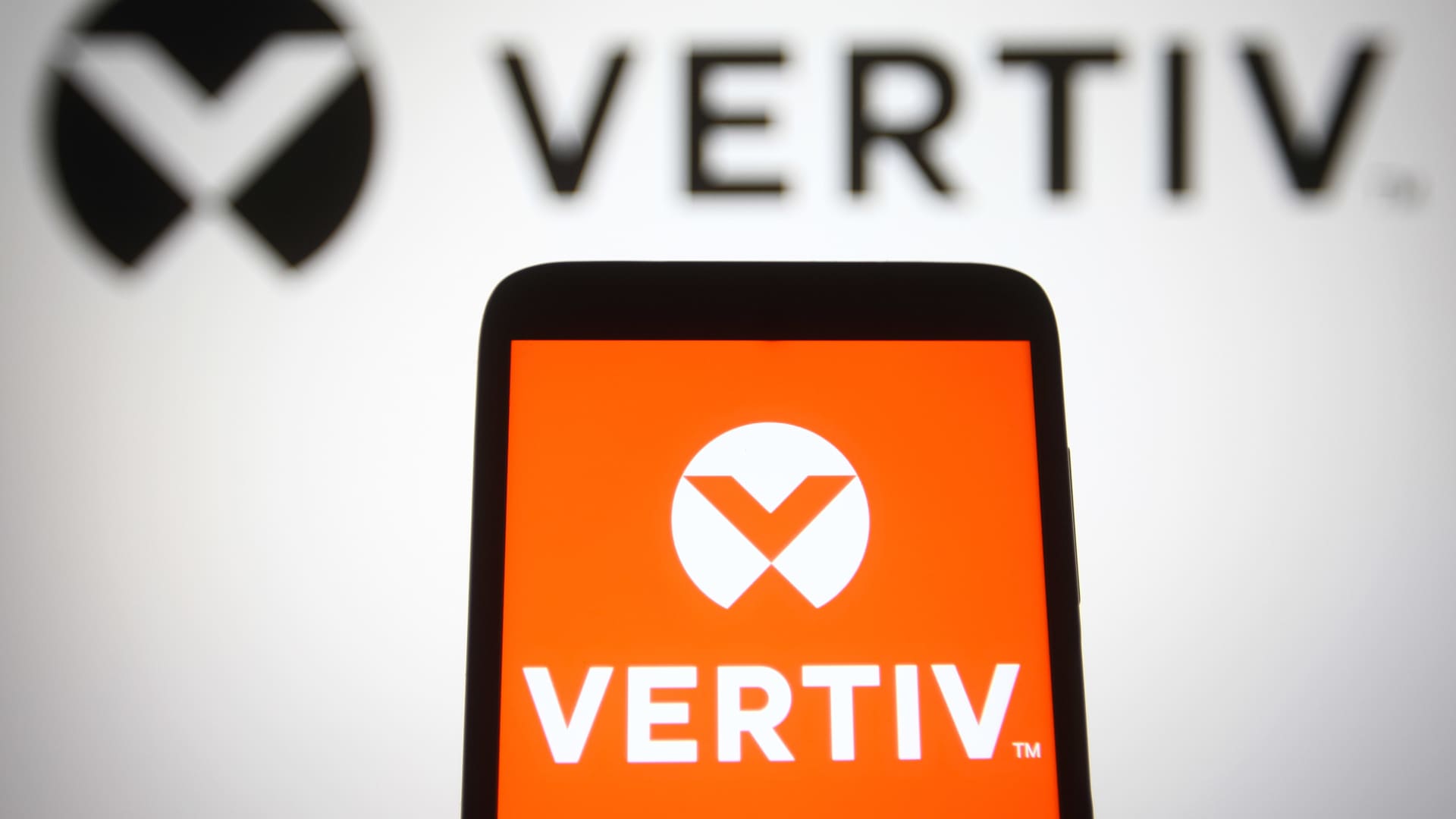 Stocks making the biggest moves premarket: VRT, SIRI, DELL, MDB