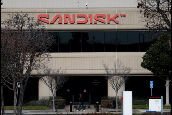 Stocks making the biggest moves midday: SNDK, TSLA, NX, AMC