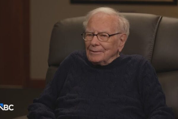 Buffett stepping down as Berkshire chairman