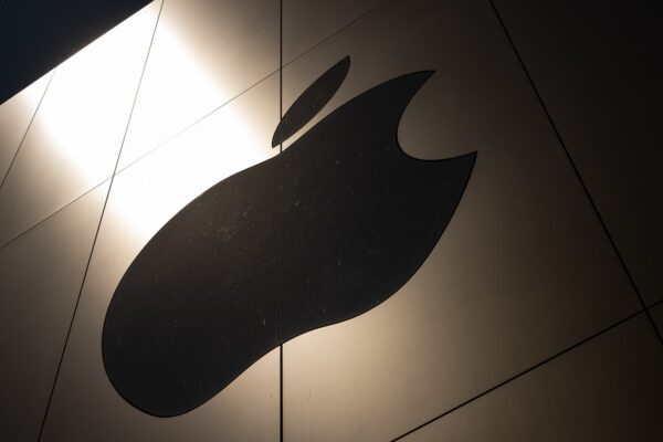 Stocks making the biggest moves premarket: AAPL, CASY, SIG