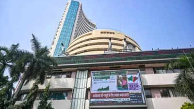 Rising crude, G-sec yields, inflation risks sink sensex