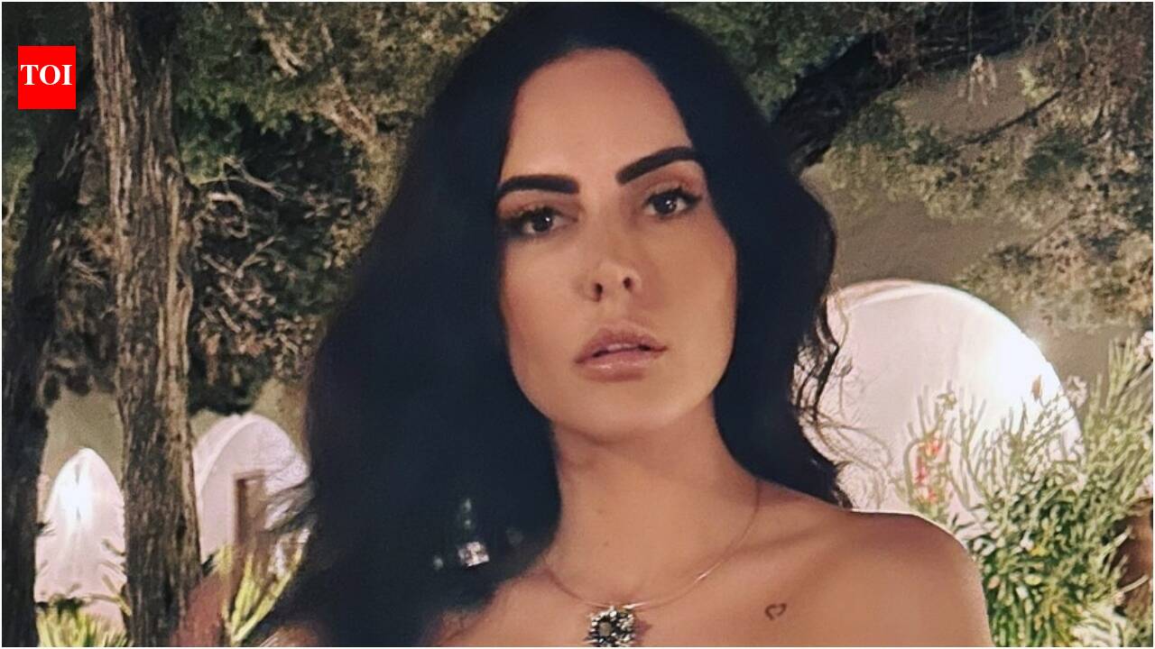 'Someone is trying to destroy my name': Mandana Karimi opens up on 6-year stalking, cyberbullying ordeal | Hindi Movie News
