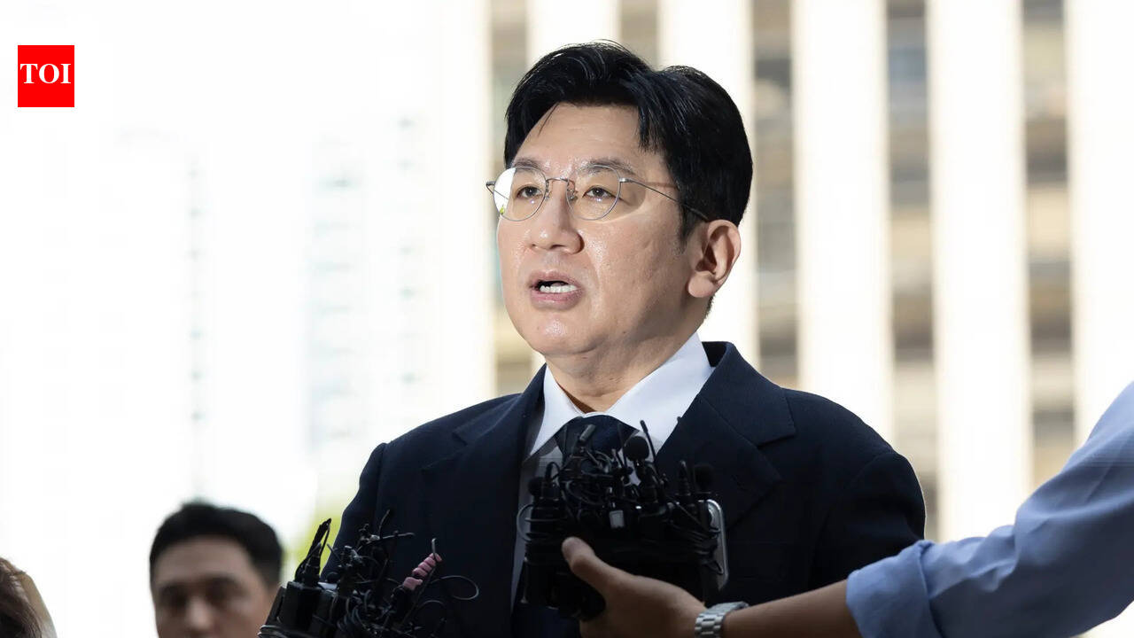 South Korean police seek indictment of Bang Si-hyuk, K-pop mogul behind BTS, over alleged investor fraud |