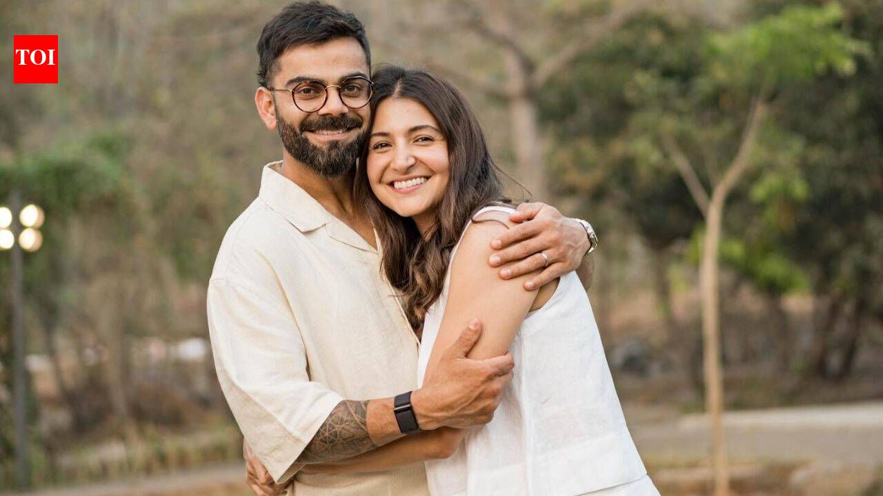 Anushka Sharma and Virat Kohli have different music tastes, the actress once shut down cricketer's Punjabi playlist on set, celebrity photographer reveals: ‘No, you play my songs for me’ | Hindi Movie News