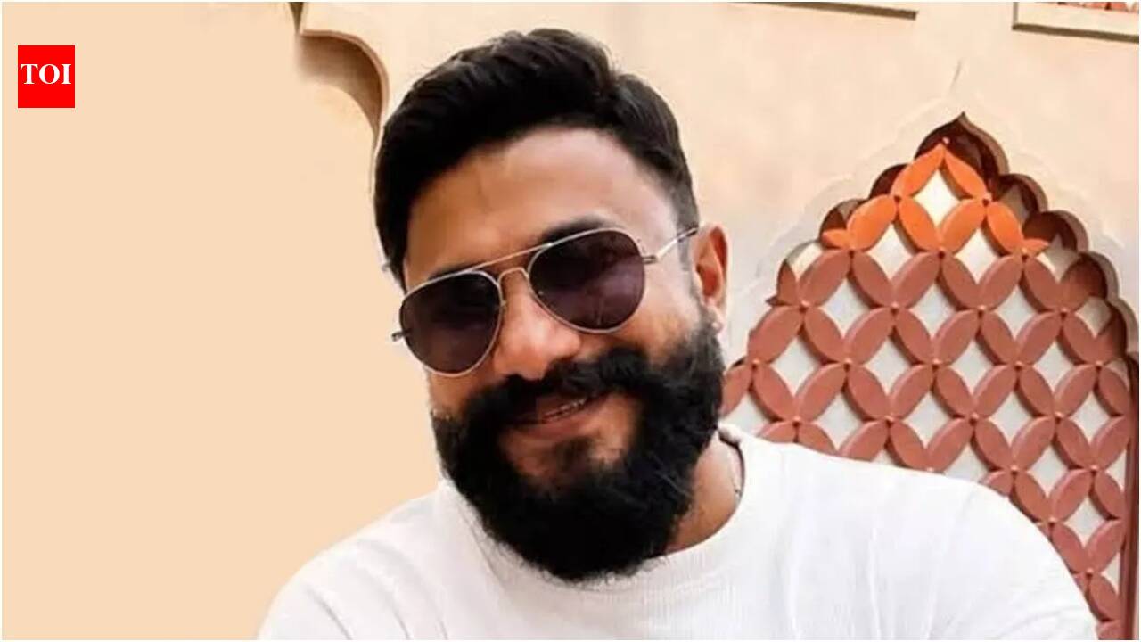 Nisar Wayanad Death News: Nisar Wayanad passes away at 44 in Dubai; Udit Narayan-like voice singer breathes his last hours before Ajman show | Malayalam Movie News