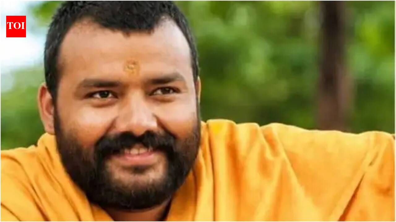 ‘Hanuman Ansh’ actor Shobhinaw Satyaa who played Neem Karoli Baba was the last man standing, the entire crew quit: 'They thought the film won't go on floors' | Hindi Movie News