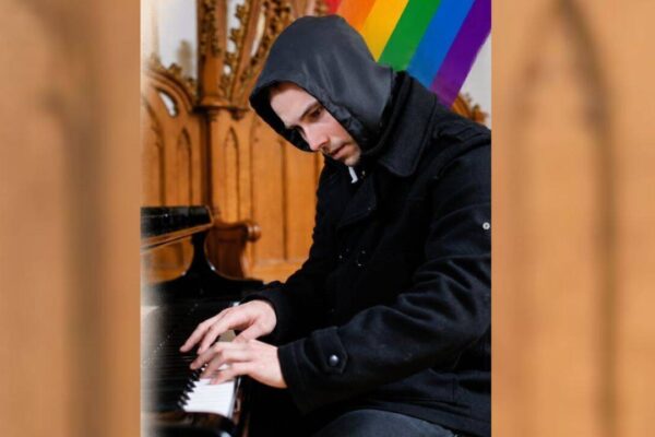 In January 2024, a homeless man played piano at a church in UK on a freezing night; 2 years after his video went viral, he has raised $50,000 for charity and found a home