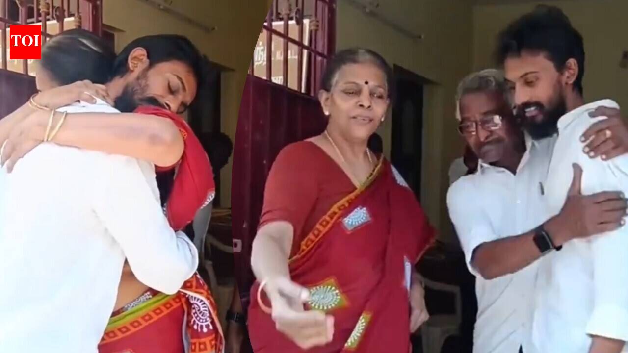 Mathimaran: 'Mandaadi’ director Mathimaran gets emotional with parents after film’s success as Soori starrer crosses Rs 65 crore worldwide | Tamil Movie News
