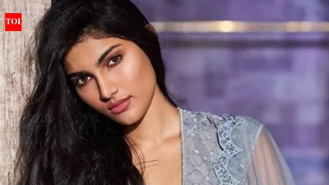 Salman Khan’s niece Alizeh Agnihotri to headline 'College Fest' after 'Farrey,' alongside Ashish Chanchlani, zombie comedy drama has already wrapped filming |
