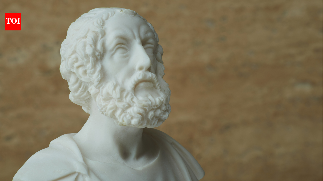 Quote of the day by Homer: “Like that star of the waning summer who beyond all stars rises bathed in the ocean stream to glitter in brilliance.”