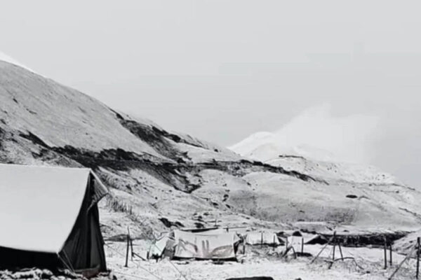 Kashmir turns white: Gulmarg, Gurez receive season’s first snowfall as rain lashes valley
