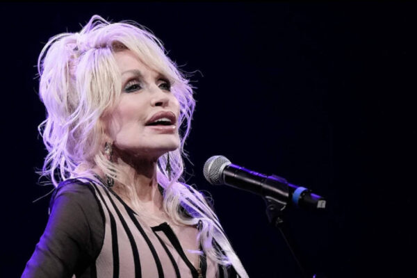 Dolly Parton honoured with Lifetime Achievement award posthumously; her pre-recorded message leaves everyone emotional: ‘Just know that I will always love you’ |