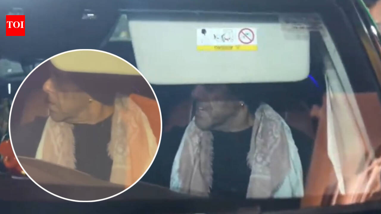 Salman Khan reprimands driver after fan’s foot reportedly gets caught under car during chaos due to Ganpati celebrations, netizens react - Watch VIRAL video |