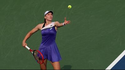 With top spot in sight, Rybakina shakes off injury fears