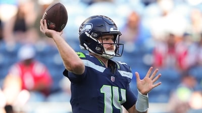 What happened to Sam Darnold? Seahawks QB injury update as backup Drew Lock enters game