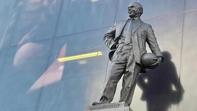 Premier League: A derby day in Manchester