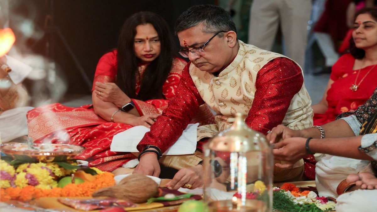 NSE clarifies Ashishkumar Chauhan is not in Tata Sons chairman race