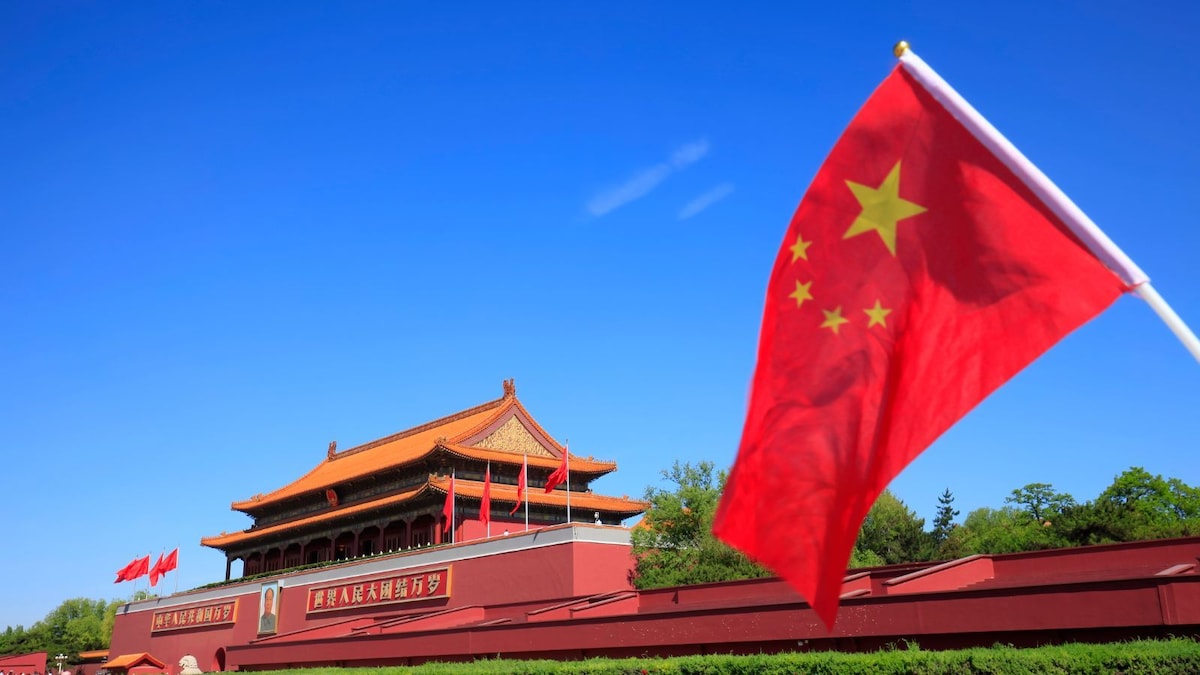 China to pump $54 billion into state banks, insurers in capital-boosting push